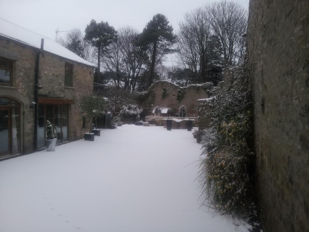 The Priory Bed & Breakfast Middleham Exterior photo